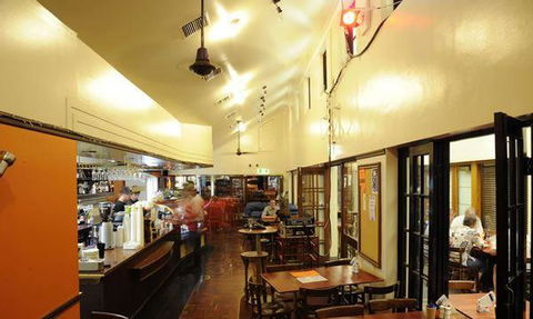Bon Amici Wine Bar & Cafe - Restaurant Guide 3