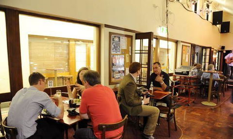 Bon Amici Wine Bar & Cafe - Restaurant Guide 4