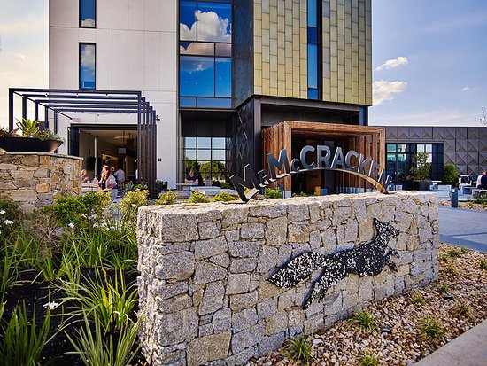 Essendon Fields VIC Restaurant Guide