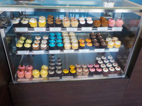 Cupcakes By Paolo - Restaurant Guide 0