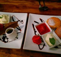 Houdini's Cafe E Cucina - Restaurant Guide