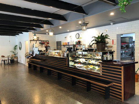 Oregon Xpress - Restaurant Guide 0