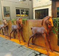 Four Ponies - Restaurant Guide
