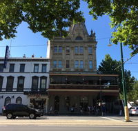 Shamrock Hotel - Restaurant Guide