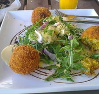 The Moo Winebar - Restaurant Guide