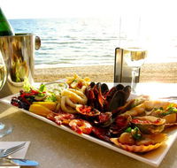 Waves on the Beach - Restaurant Guide