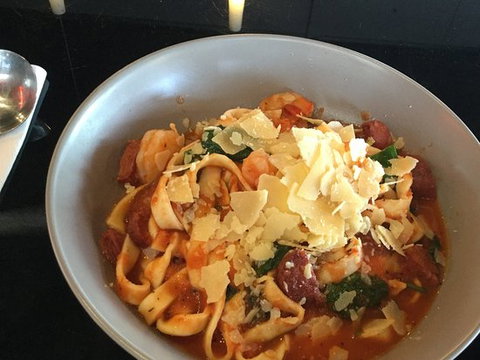 Hollywood Cafe Benalla - Restaurant Guide 0