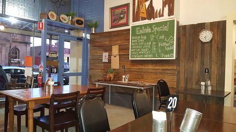 Mango Thai - Restaurant Guide 0