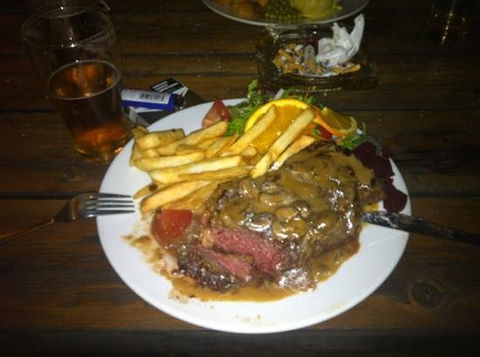 Royal Hotel - Restaurant Guide 0