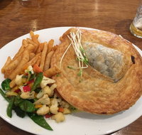 Watering Hole Tavern Monbulk - Restaurant Guide