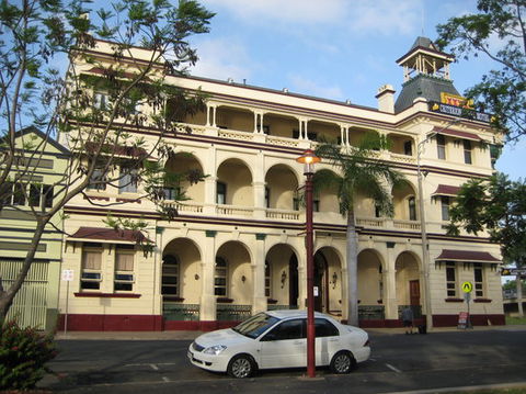 The Bush Inn Bar & Grill - Restaurant Guide 0