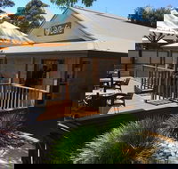 Shady Oaks Cafe - Restaurant Guide