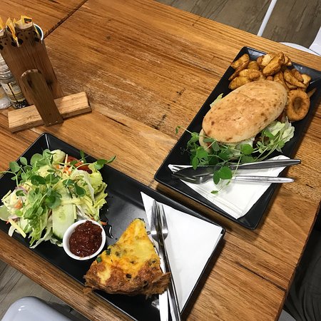 Two Little Owls Cafe - Restaurant Guide 0