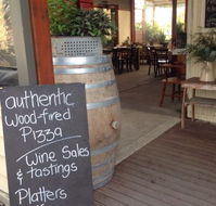Whispering hills vineyard - Restaurant Guide