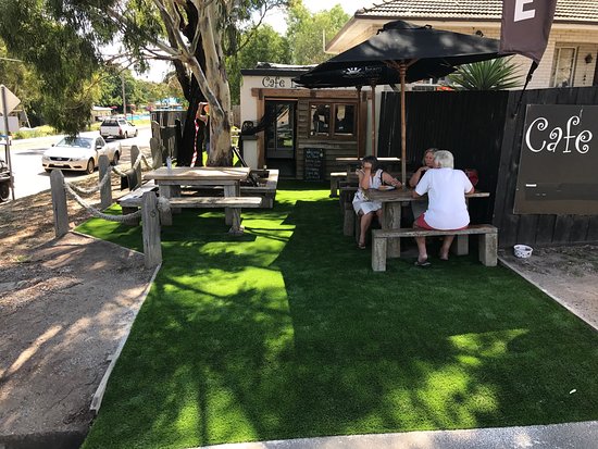 Cafe La Hoot Winchelsea