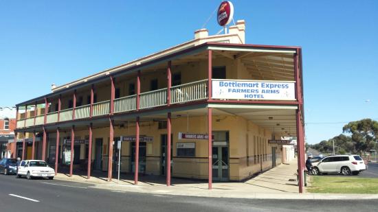 Farmers Arms Hotel Nhill