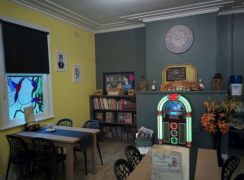 Home Made Cafe - Restaurant Guide 0