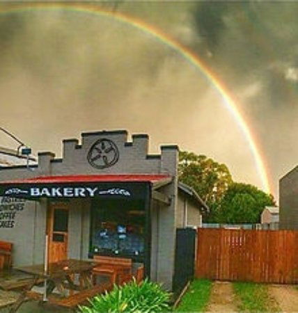 Tonghi Creek VIC Restaurant Guide