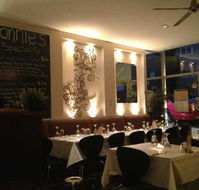 Annies - Restaurant Guide