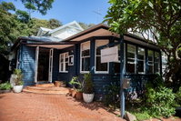 Clareville Takeaway and Clareville Restaurant Guide Restaurant Guide