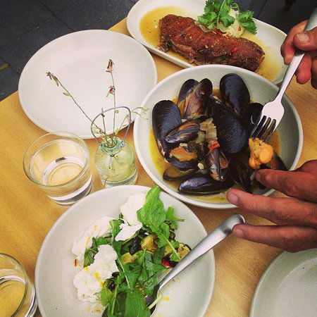 Tallwood - Restaurant Guide 0