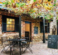 Alby  Esthers - Restaurant Guide