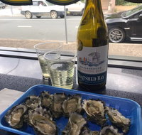 Pearly Oyster Bar - Restaurant Guide