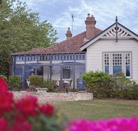 Pins on Lurline - Restaurant Guide