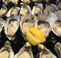 The Oyster Shed - Restaurant Guide