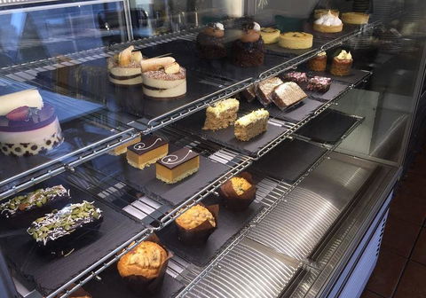 Reelax Cafe & Takeaway - Restaurant Guide 5