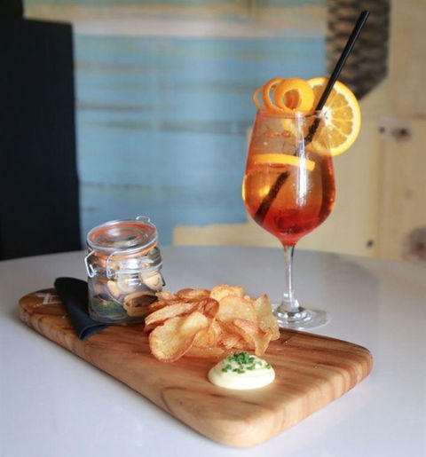 Victoria Hotel Bistro - Restaurant Guide 17
