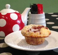 2 Blondes Cafe - Restaurant Guide