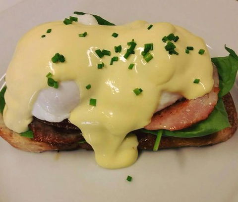 Cafe Par La Baie - Restaurant Guide 0