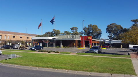 Mcdonald's Family Restaurants - Restaurant Guide 0