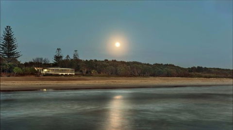 Sandbar & Restaurant - Restaurant Guide 0