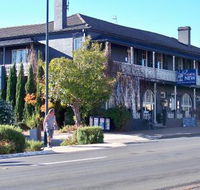Coachwood  Cedar Motor Hotel Restaurant - Restaurant Guide