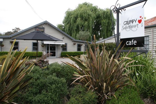 Pebbly Beach NSW Restaurant Guide