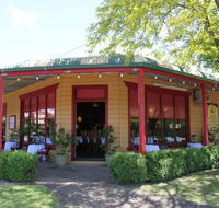 Pizza's In The Mist - Restaurant Guide