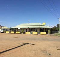 South Hay Hotel - Restaurant Guide