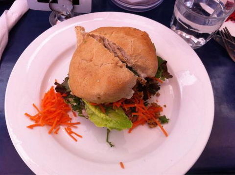 My Rainbow-Dreams Vegetarian Cafe - Restaurant Guide 0