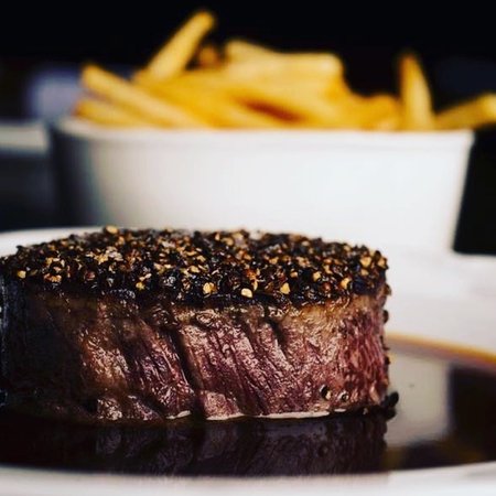 OTIS Dining Hall - Restaurant Guide 0