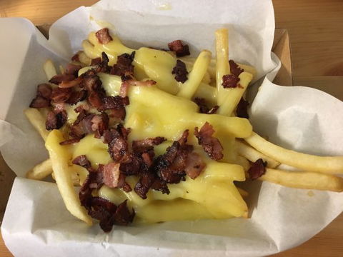 1090 Burger - Restaurant Guide 0
