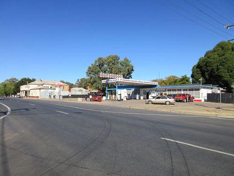 Liberty Road House - Restaurant Guide 0