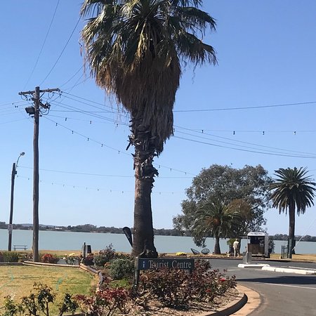 Curlew Waters NSW Restaurant Guide