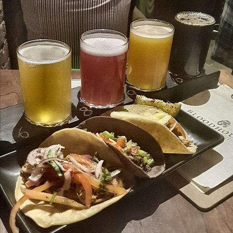 Bloodhound Corner Bar And Kitchen - Restaurant Guide 0