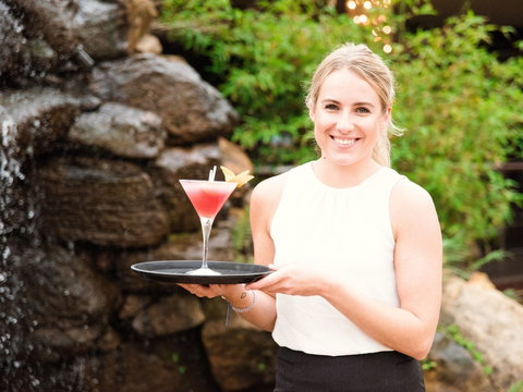 Towradgi Beach Hotel & Waves - Restaurant Guide 1