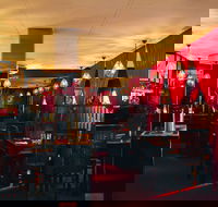 Cafe Le Petit Paradis - Restaurant Guide
