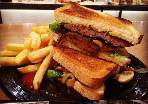 Rhumbas - Docklands - Restaurant Guide 0