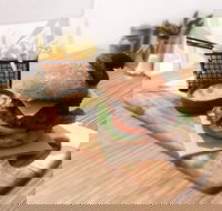 Two Seeds - Restaurant Guide