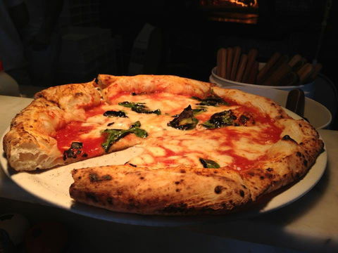 Via Napoli Pizzeria - Surry Hills - Restaurant Guide 0